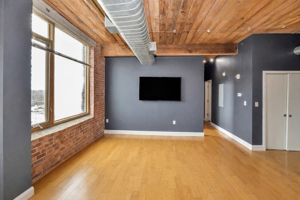 146 Court St # 604, Brockton MA 02302 photo 2