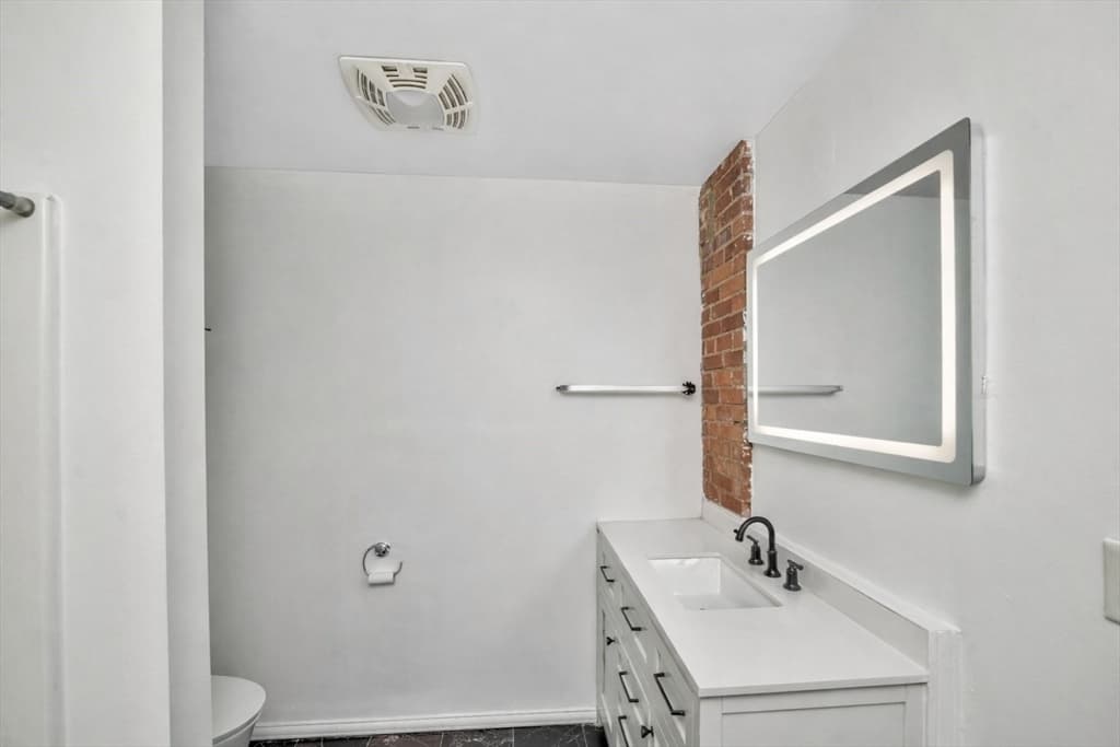 146 Court St # 604, Brockton MA 02302 photo 7