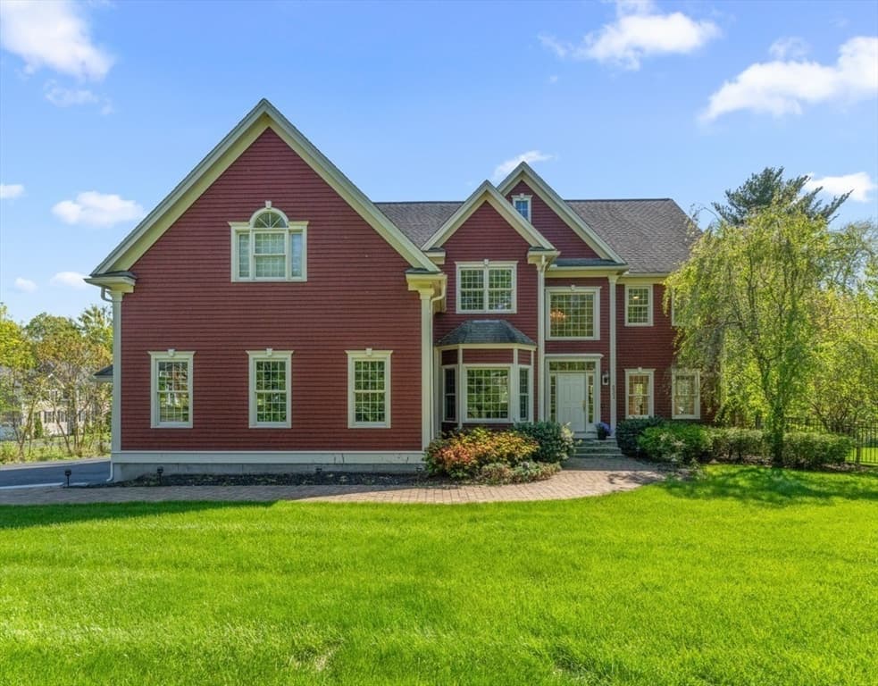 231 Gulf St, Shrewsbury MA 01545