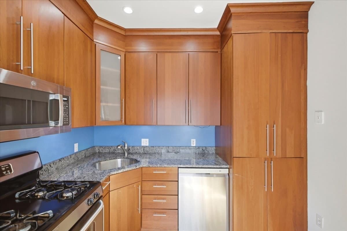 Condominium at 7 Stillman Pl # 5, Boston MA 02113, photo 6 of 17