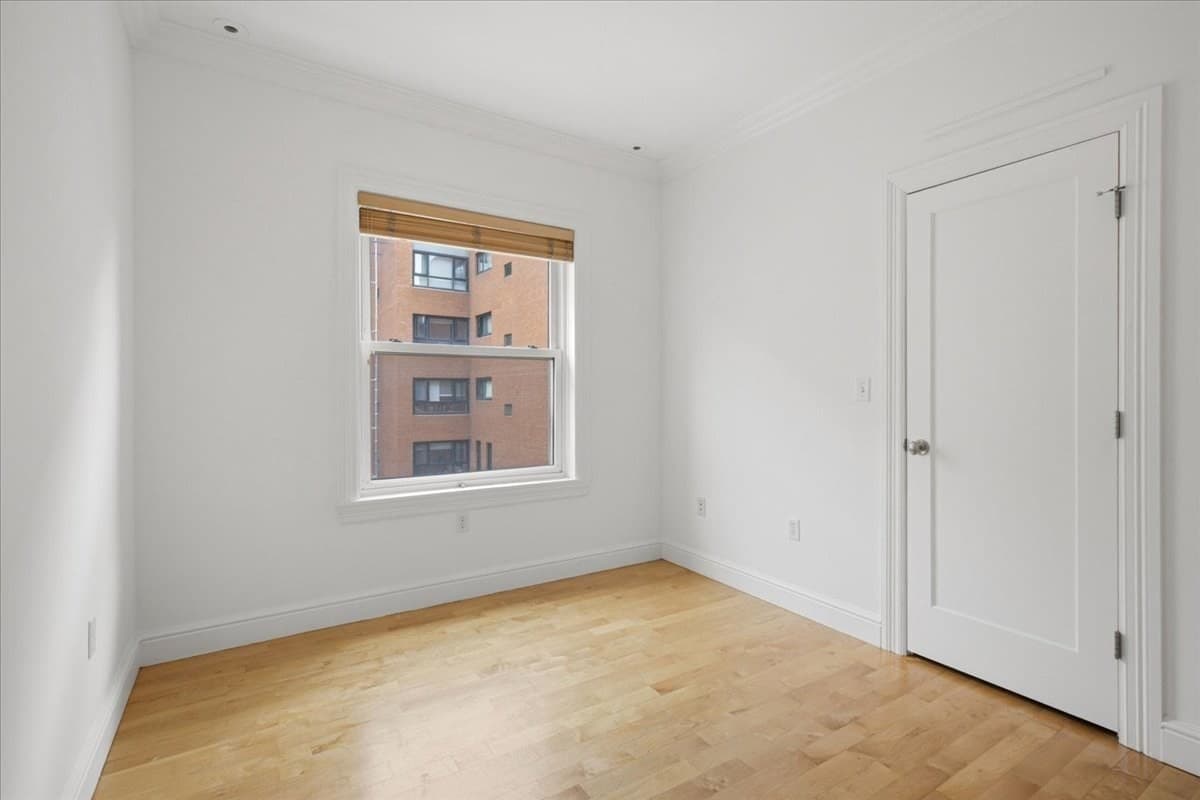 Condominium at 7 Stillman Pl # 5, Boston MA 02113, photo 12 of 17