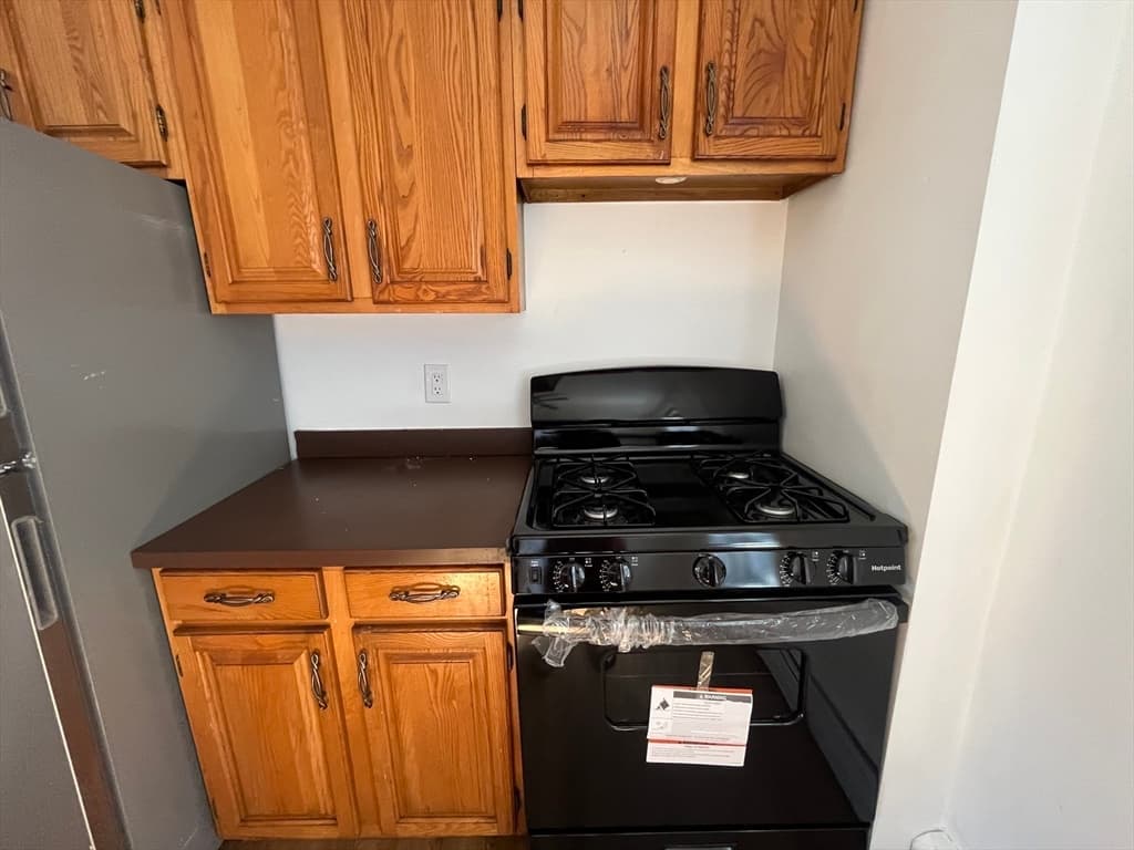 29 Irving Street # 8, Worcester MA 01609 photo 15