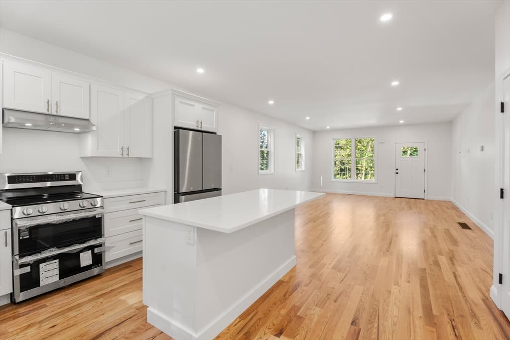 51 Spencer # A, Millis MA 02054 photo 6
