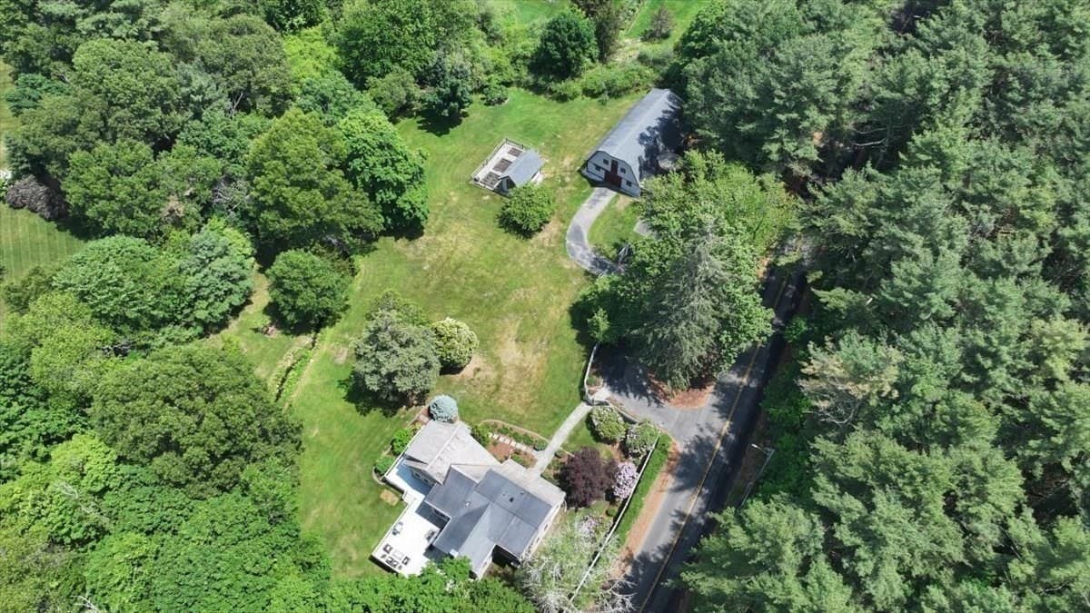 136 South Pleasant, Hingham MA 02043