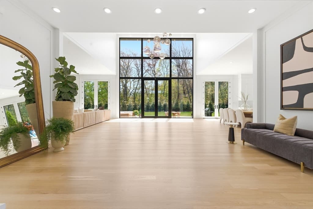 33 Sears Rd, Brookline MA 02445 photo 4