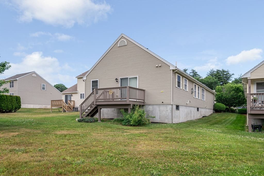 Condominium at 24 Royal Ave # 24, Dracut MA 01826, photo 2 of 26