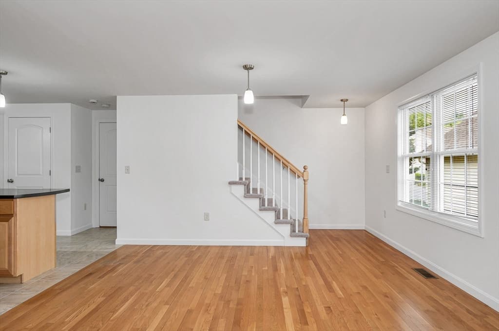 Condominium at 24 Royal Ave # 24, Dracut MA 01826, photo 10 of 26