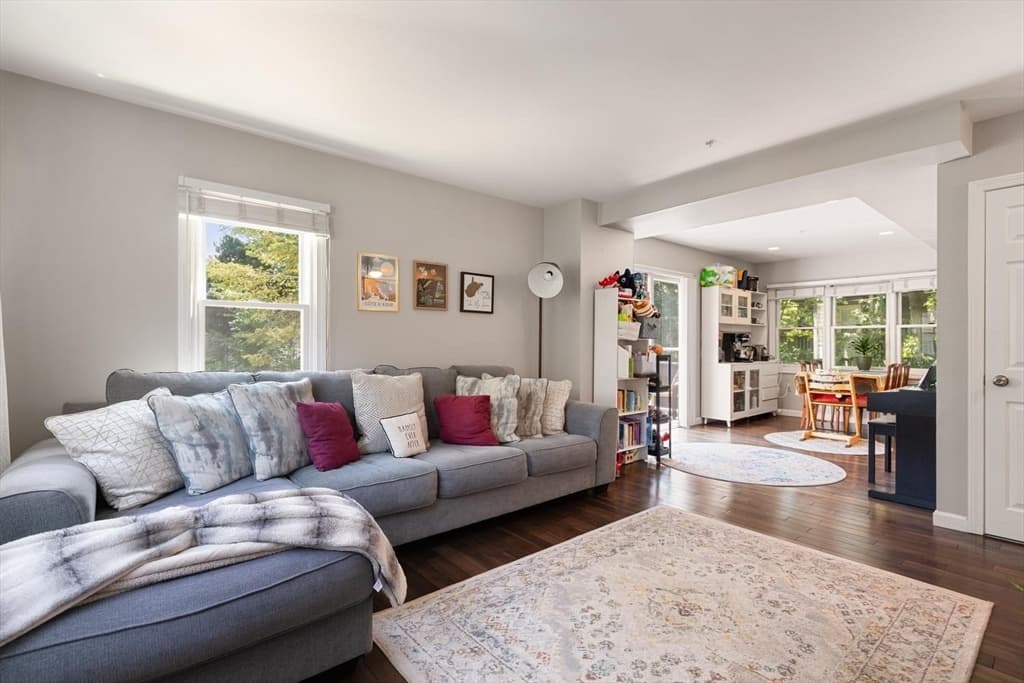 Condominium at 54 Crescent Ave, Boston MA 02125, photo 2 of 23