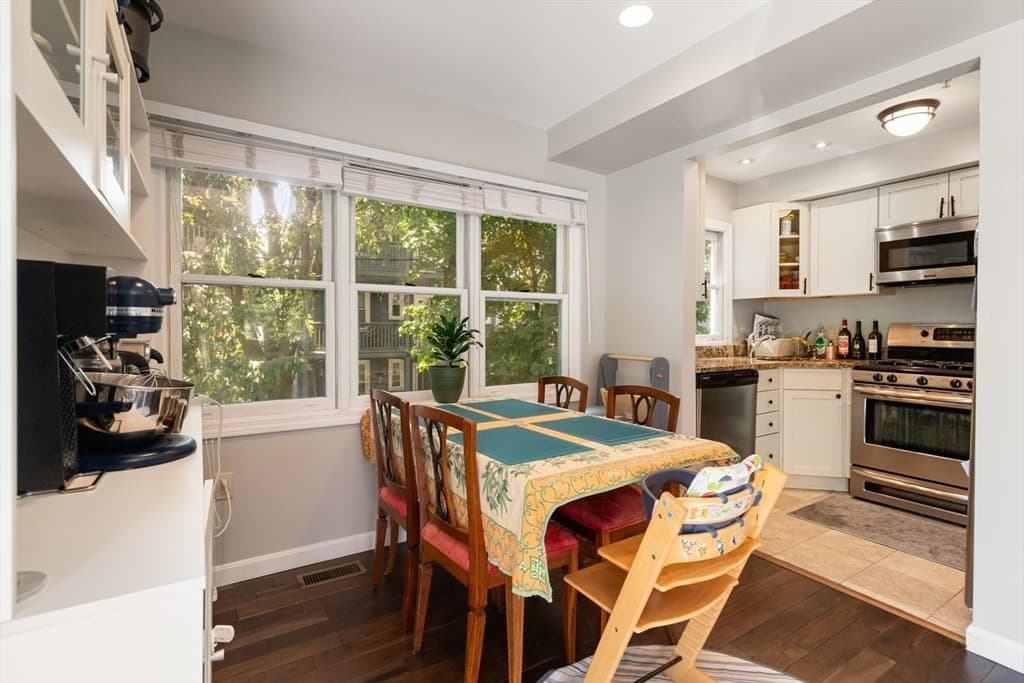 Condominium at 54 Crescent Ave, Boston MA 02125, photo 6 of 23