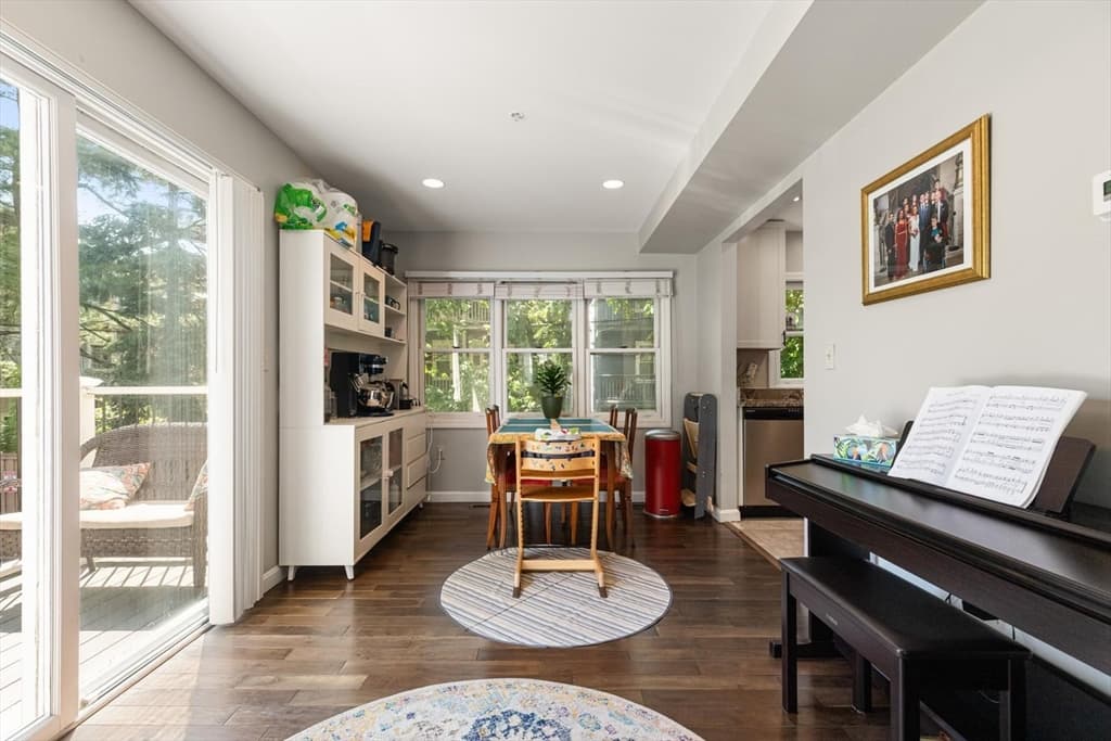 Condominium at 54 Crescent Ave, Boston MA 02125, photo 9 of 23