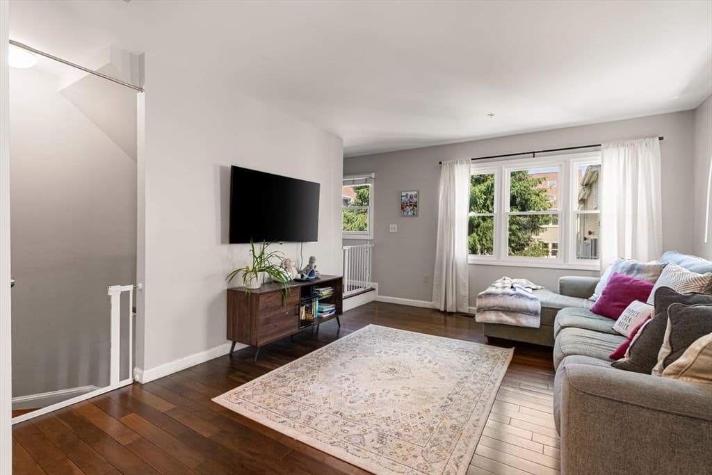 Condominium at 54 Crescent Ave, Boston MA 02125, photo 4 of 23