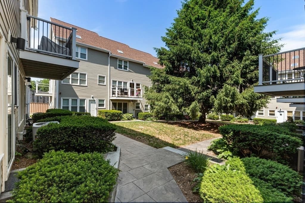 Condominium at 54 Crescent Ave, Boston MA 02125, photo 21 of 23