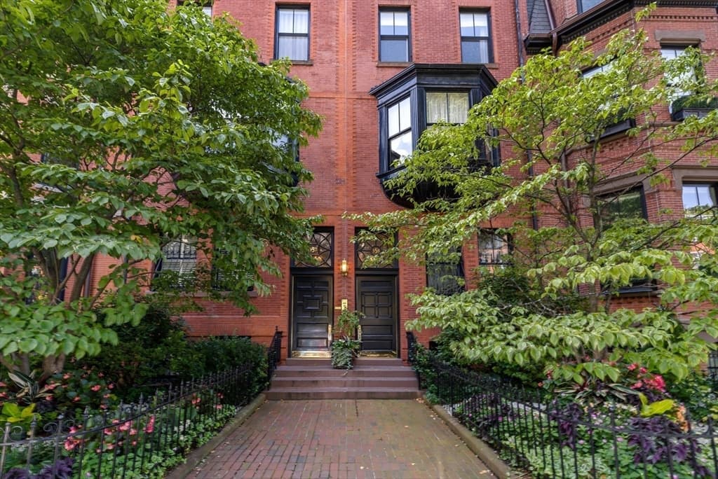 359 Beacon St # 2, Boston MA 02116