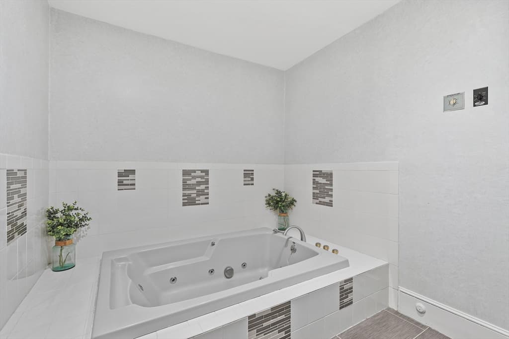 Single Family Residence at 128 Prospect Ave, Quincy MA 02170, Quincy, photo 24 of 42