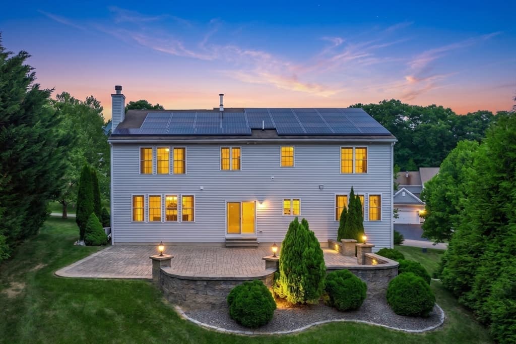 Single Family Residence at 37 Aspen Ave, Grafton MA 01560, Grafton, photo 2 of 42