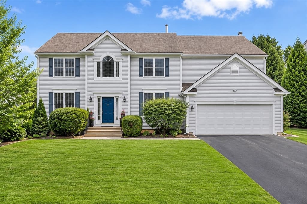 37 Aspen Ave, Grafton MA 01560
