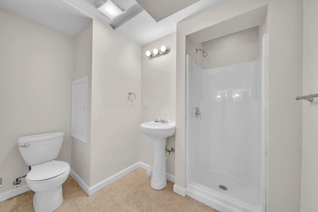 Single Family Residence at 37 Aspen Ave, Grafton MA 01560, Grafton, photo 34 of 42