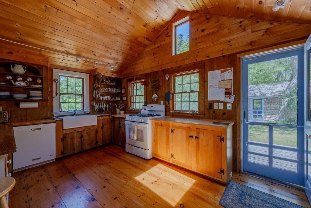 Single Family Residence at 2950 Old Kings Hwy, Wellfleet MA 02667, photo 6 of 42