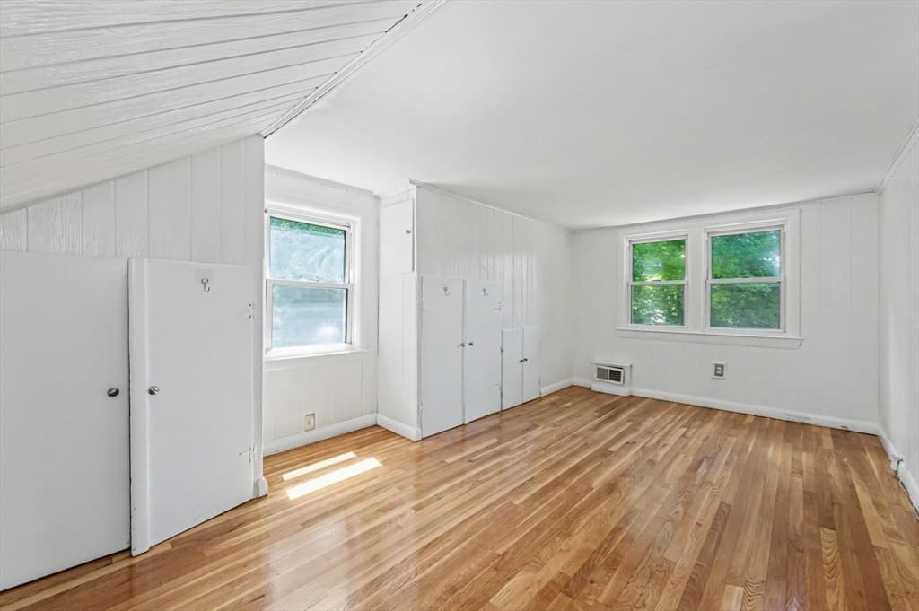 Single Family Residence at 25 Moynihan Rd, Hamilton MA 01982, Hamilton, photo 25 of 42