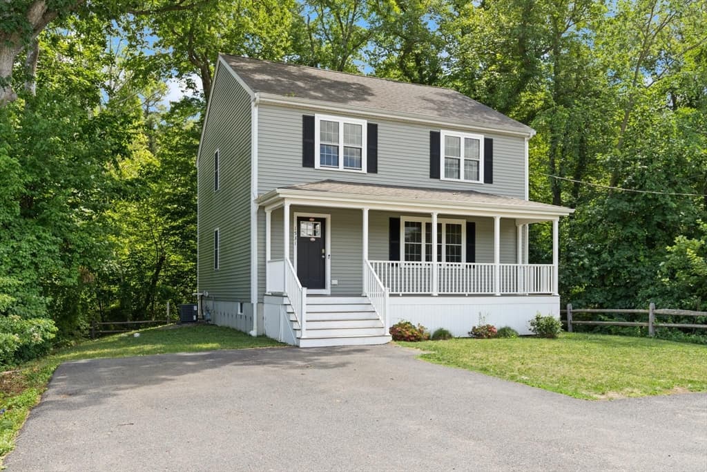 Single Family Residence at 1531 Broadway, Raynham MA 02767, photo 2 of 21