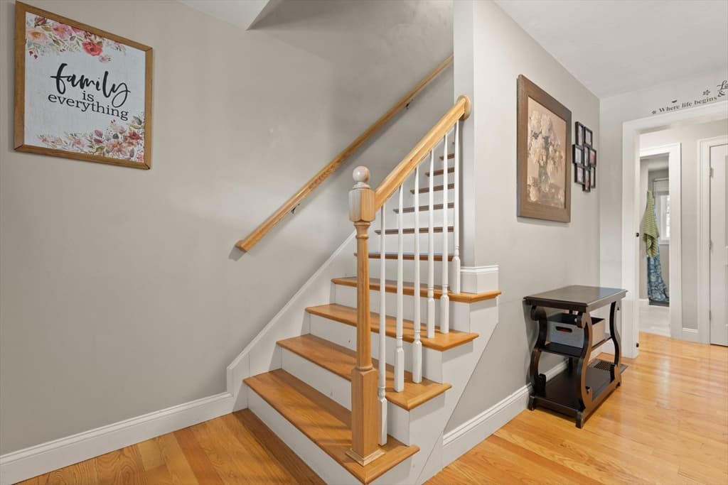 Single Family Residence at 1531 Broadway, Raynham MA 02767, photo 4 of 21