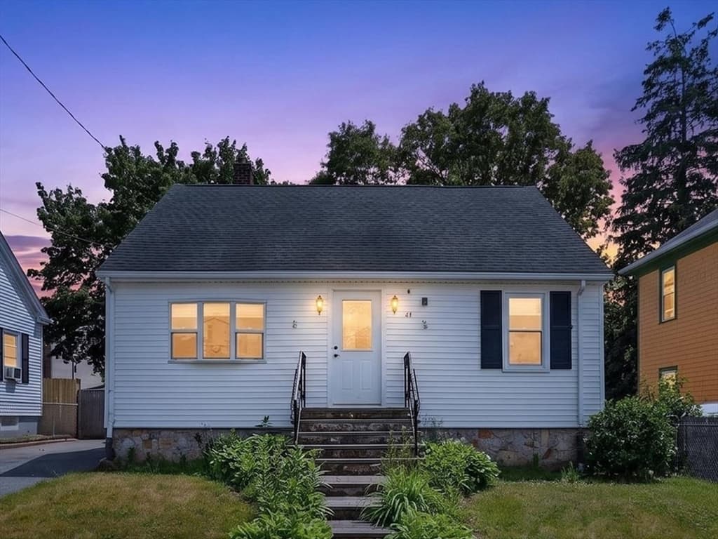 45 Bright St, Fall River MA 02721