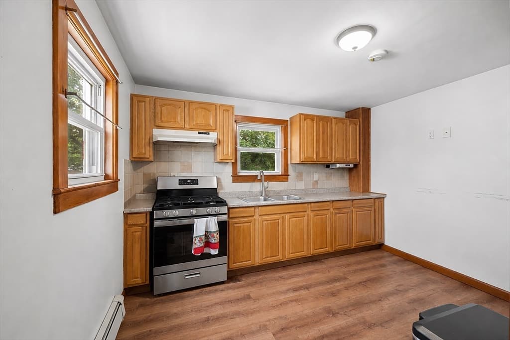 45 Bright St, Fall River MA 02721 photo 11