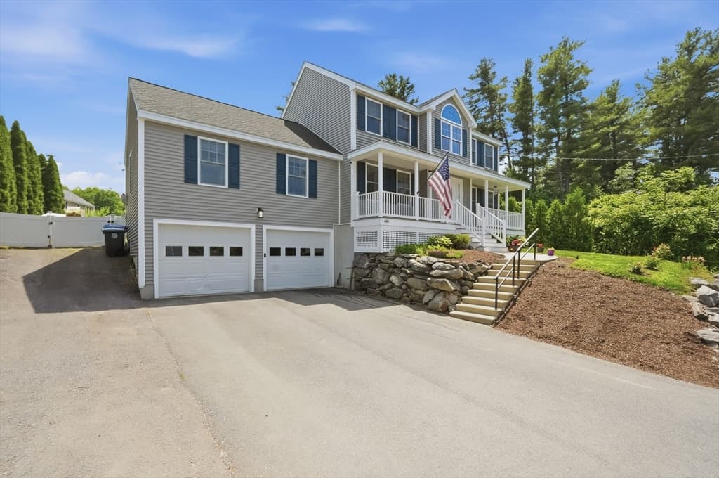 Single Family Residence at 686 Willard Street, Leominster MA 01453, photo 3 of 39