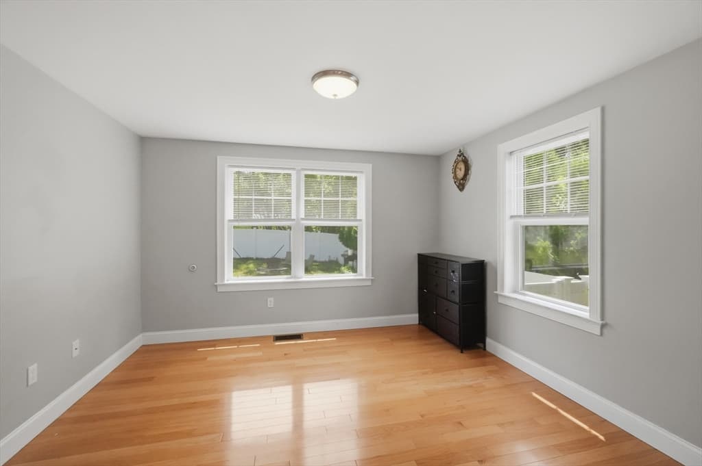 Single Family Residence at 686 Willard Street, Leominster MA 01453, photo 19 of 39