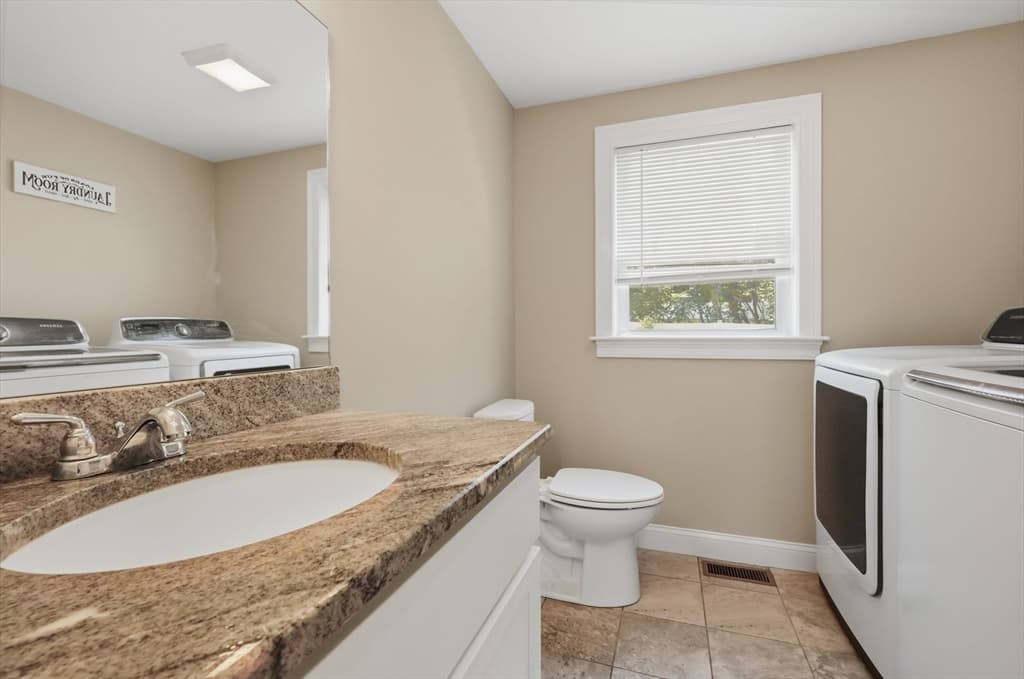 Single Family Residence at 686 Willard Street, Leominster MA 01453, photo 29 of 39