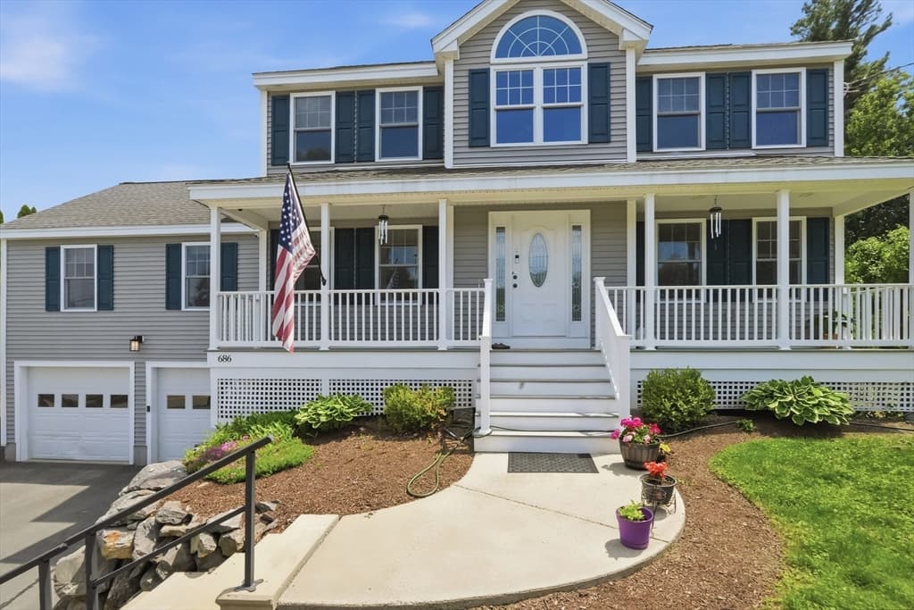 Single Family Residence at 686 Willard Street, Leominster MA 01453, photo 4 of 39