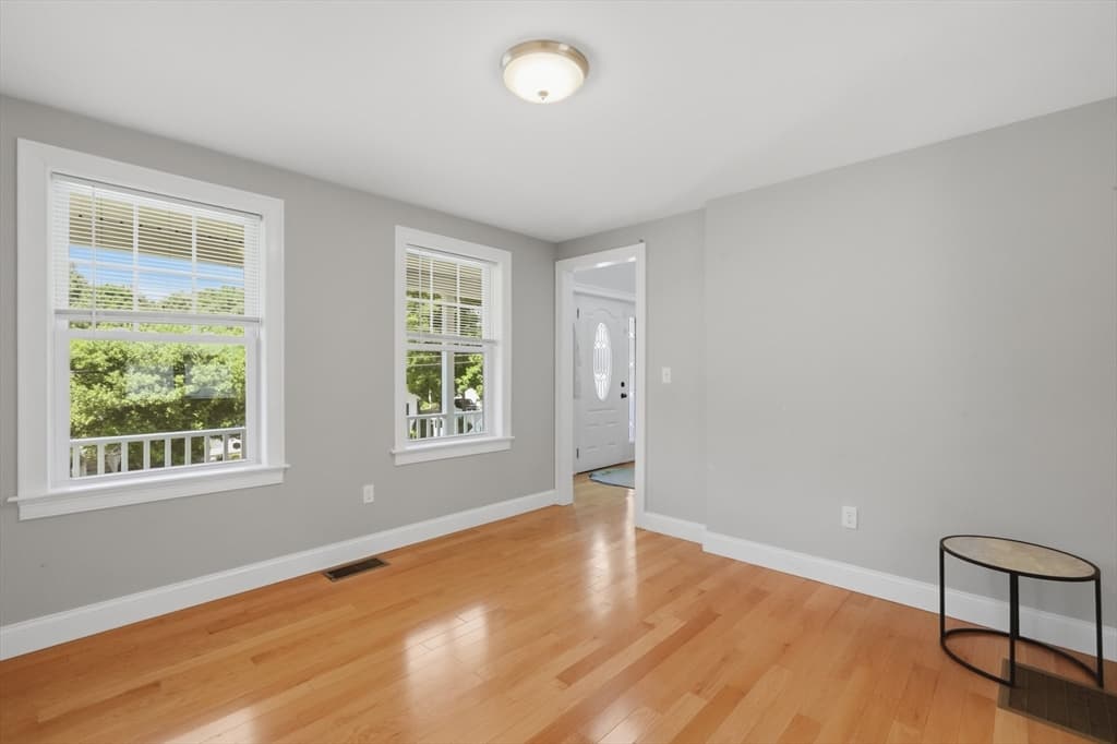 Single Family Residence at 686 Willard Street, Leominster MA 01453, photo 21 of 39