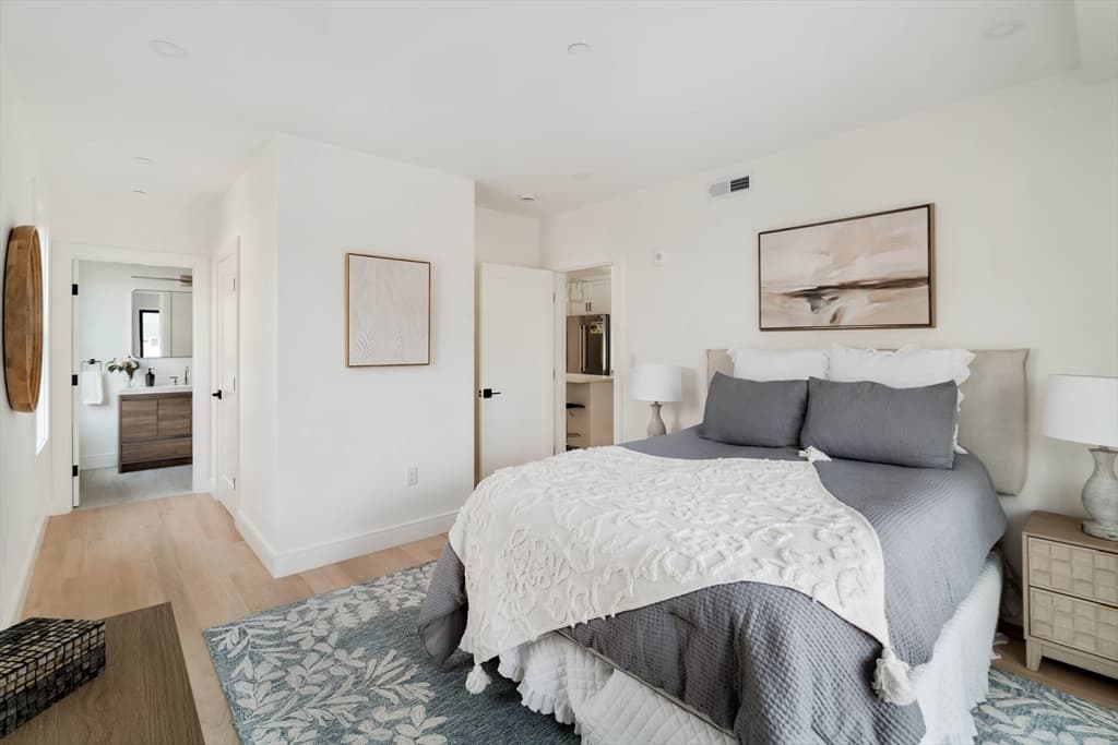 387 Norfolk St # 1, Cambridge MA 02139 photo 23