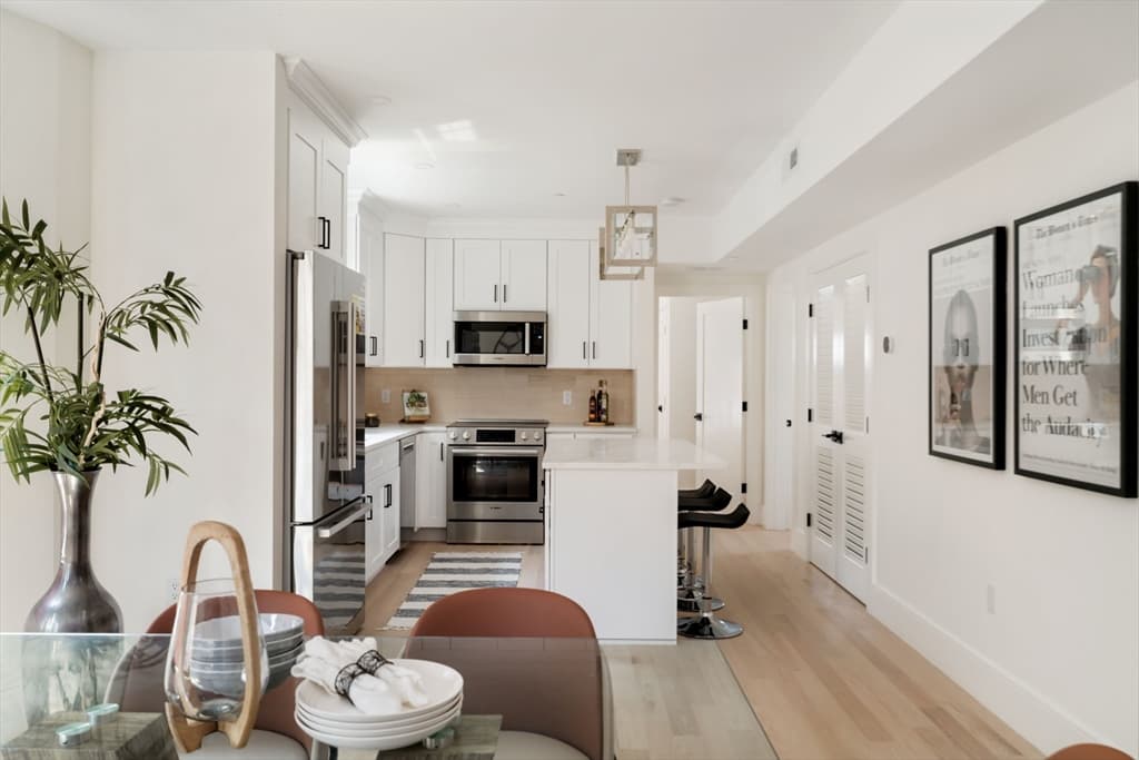 387 Norfolk St # 1, Cambridge MA 02139 photo 5
