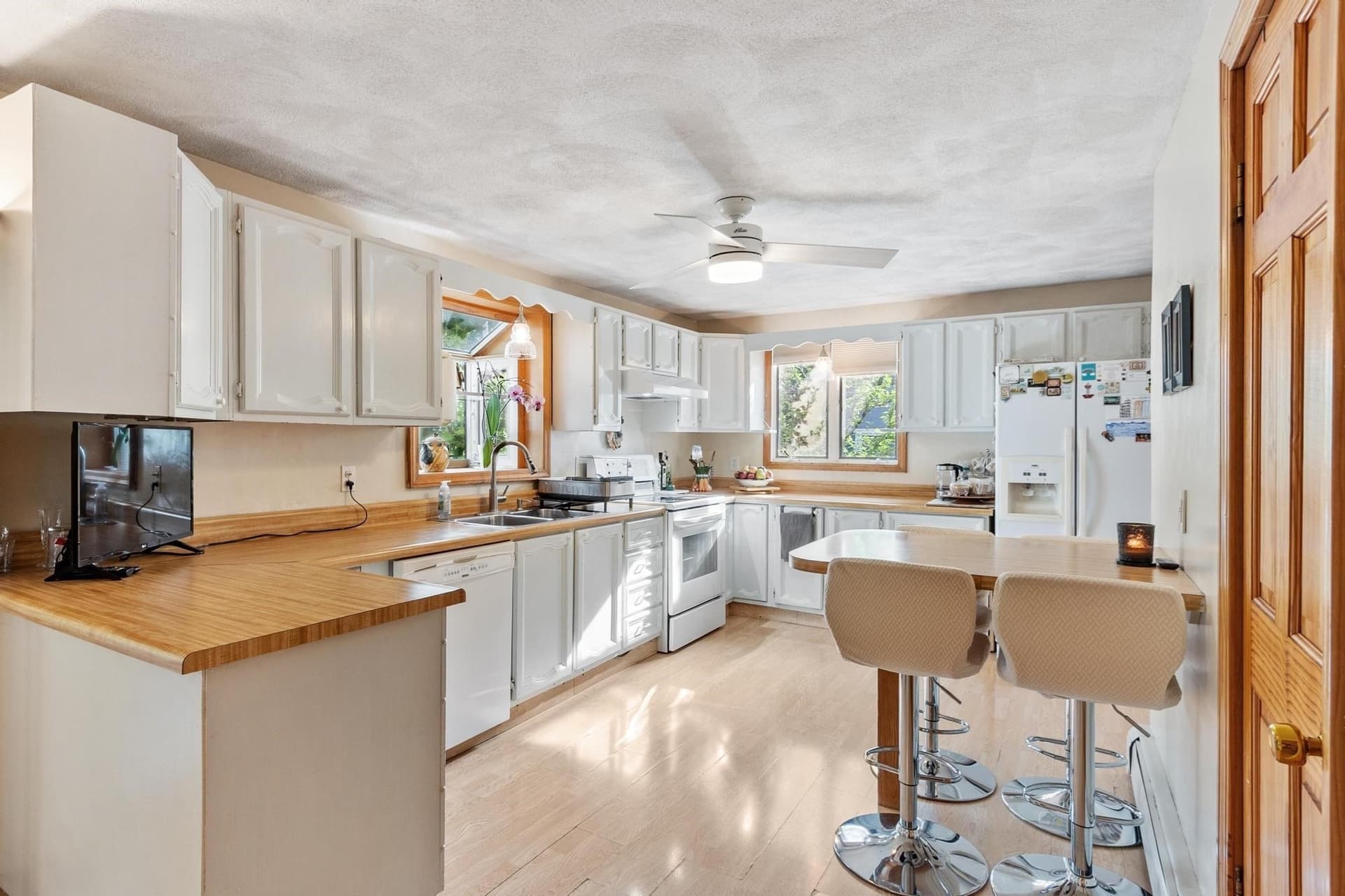 Single Family Residence at 80 High St, Wilmington MA 01887, photo 9 of 31
