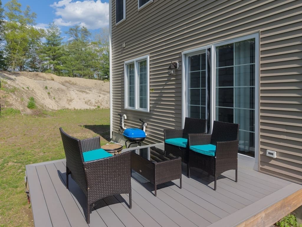 Condominium at 27 Pouts Lane # 27, Uxbridge MA 01569, photo 24 of 25