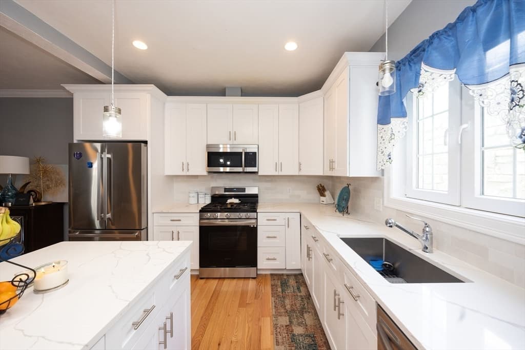 Condominium at 27 Pouts Lane # 27, Uxbridge MA 01569, photo 10 of 25