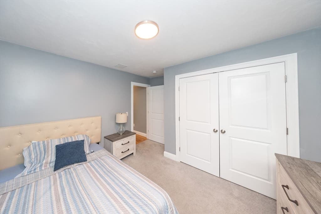 Condominium at 27 Pouts Lane # 27, Uxbridge MA 01569, photo 18 of 25