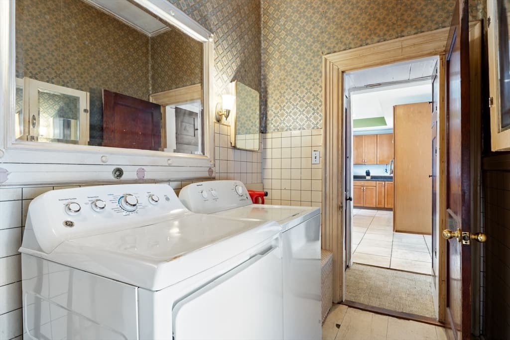 Single Family Residence at 22 Porter St, Lynn MA 01902, photo 12 of 28