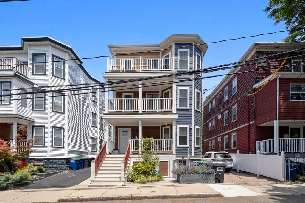 Condominium at 81 Conwell Ave # 3, Somerville MA 02144, photo 2 of 12