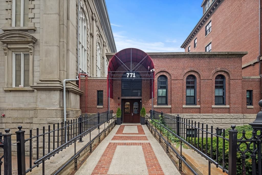 Condominium at 771 Harrison Ave # 303, Boston MA 02118, photo 27 of 28