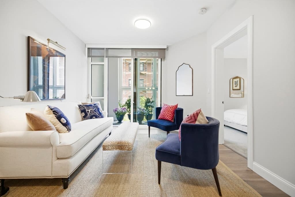 771 Harrison Ave # 303, Boston MA 02118