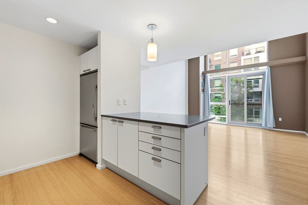 1 Earhart St # 309, Cambridge MA 02141 photo 3