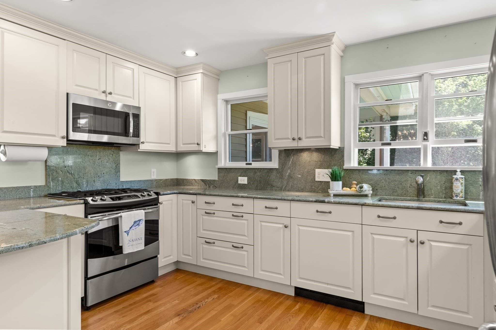 Single Family Residence at 174 Willow Rd, Nahant MA 01908, Nahant, photo 13 of 40