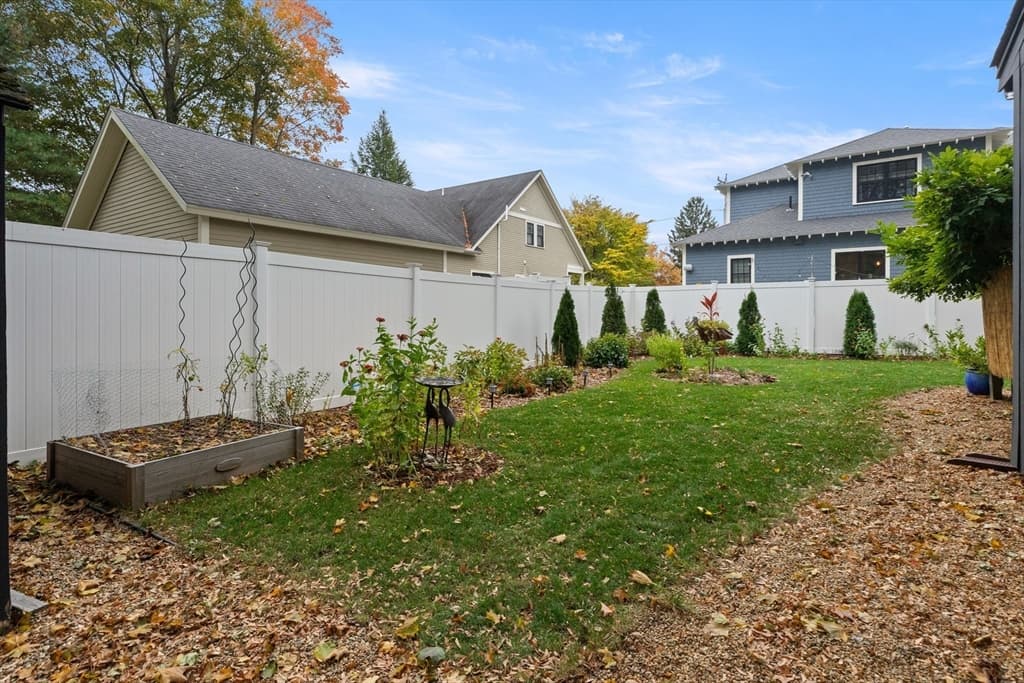 Single Family Residence at 37 Moulton St, Newburyport MA 01950, photo 38 of 42