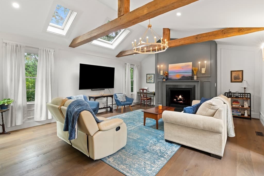 Single Family Residence at 37 Moulton St, Newburyport MA 01950, photo 8 of 42