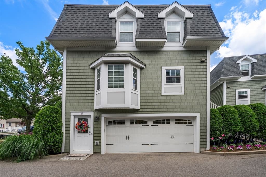 Condominium at 580 Quarry Street # 4, Quincy MA 02169, photo 2 of 39