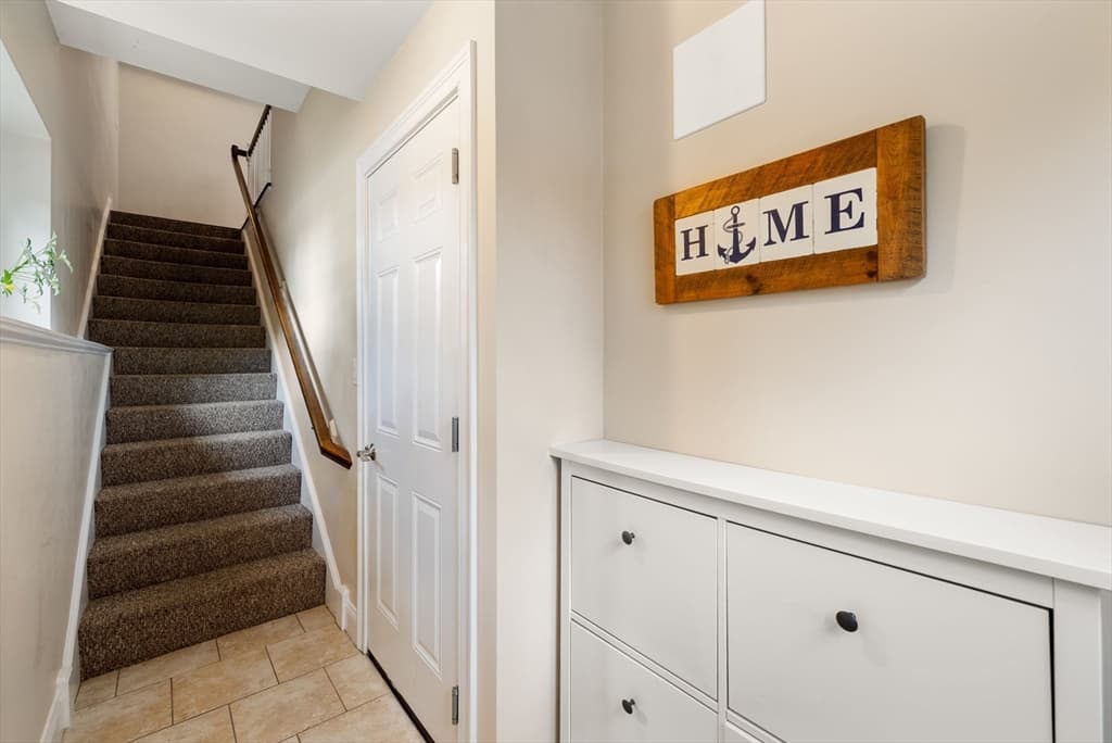 Condominium at 580 Quarry Street # 4, Quincy MA 02169, photo 32 of 39