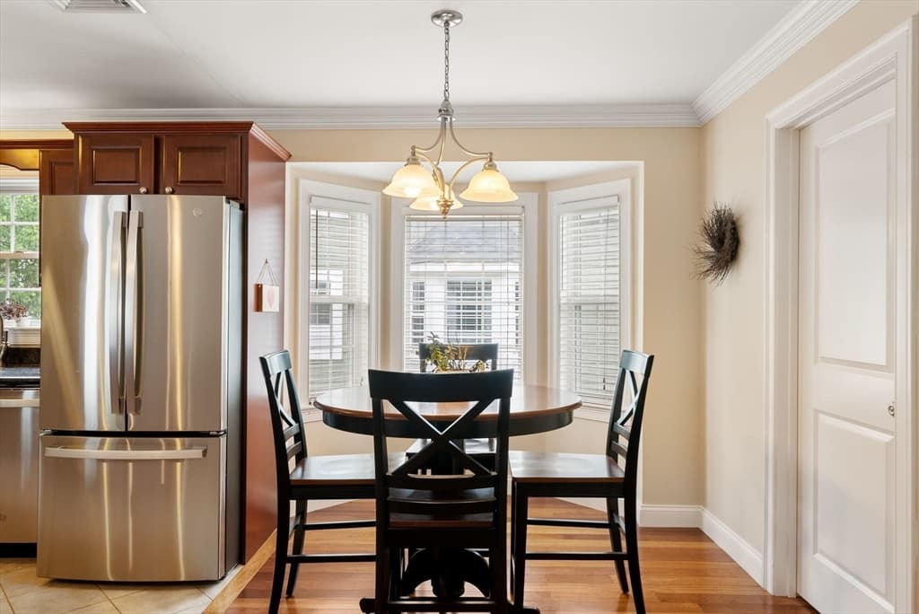 Condominium at 580 Quarry Street # 4, Quincy MA 02169, photo 9 of 39