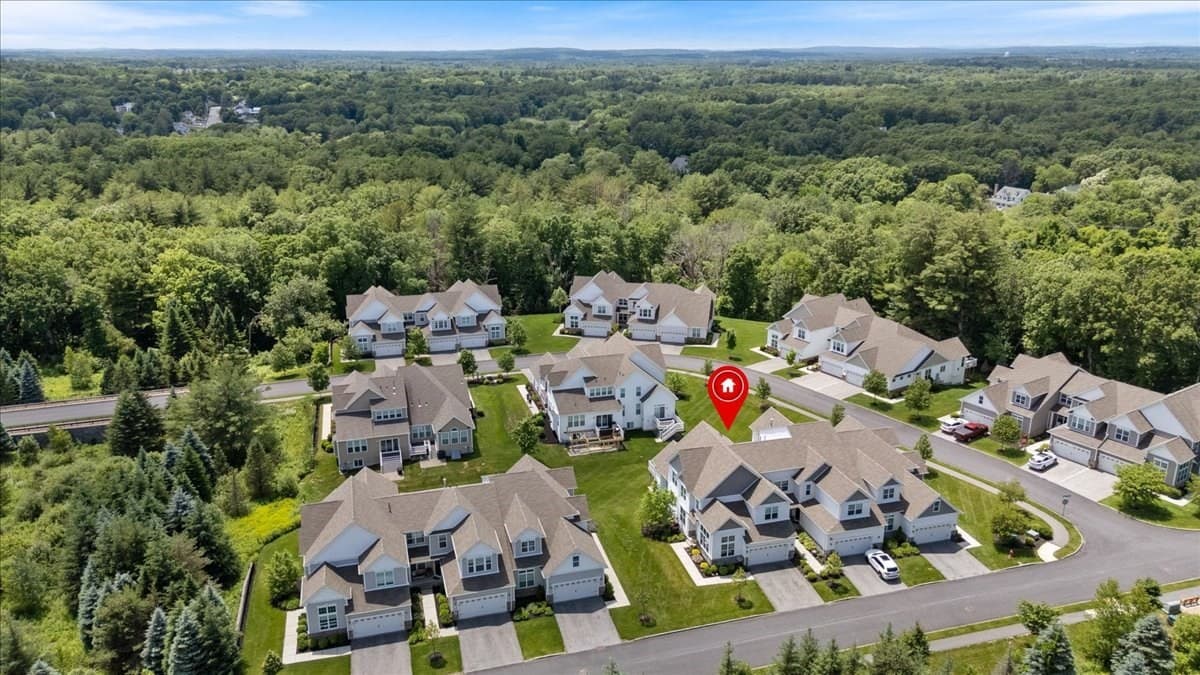 Condominium at 11 Hummingbird Way # 11, Methuen MA 01844, Methuen, photo 31 of 34